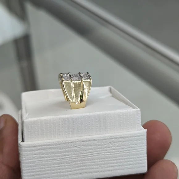 Real Natural Diamond 10kt Gold Ring For Men